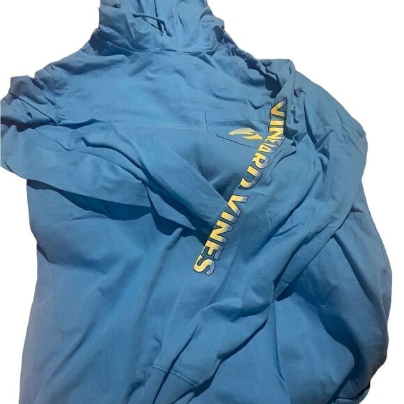 Vineyard Vines size small long sleeved t shirt hoodie perfect like new cond - Picture 1 of 3